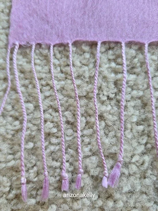 Minu Madhu Wool/Silk Scarf Lavender Purple Barcelona Spain - Picture 3 of 13